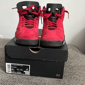 Air Jordan 6 Retro (Toro Bravo) Grade School 4